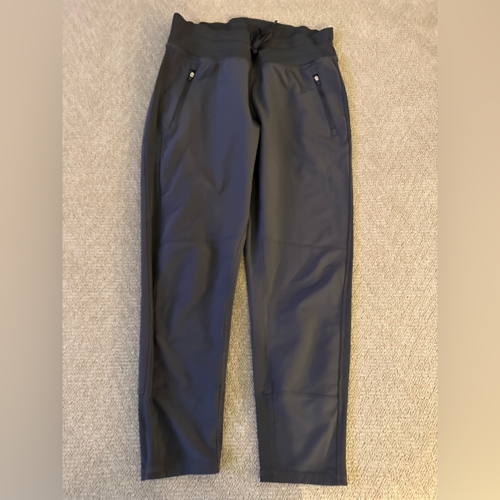 Grey lounge capris